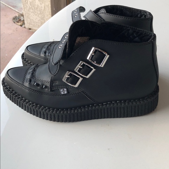 T.U.K Black Creeper Shoes with 3 buckle newer conditions unisex men’s 6/8womens - Picture 2 of 13
